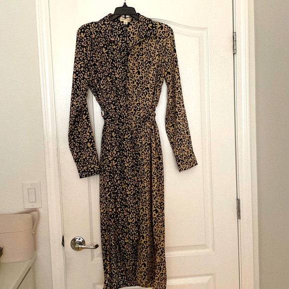 Anthropologie Dresses & Skirts - Beautiful Anthropologie shirt dress with belt. Medium size. New without tags.